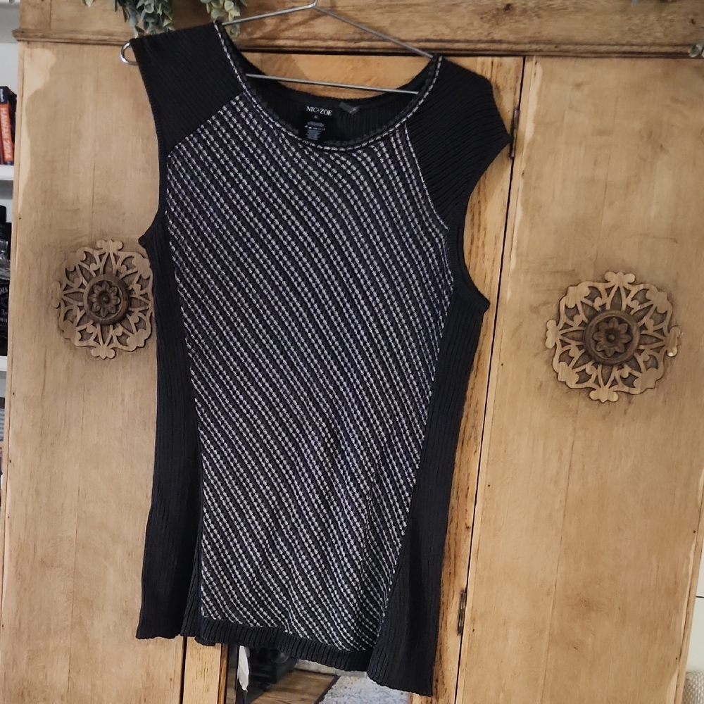 NIC+ZOE Black and White Diagonal Stripe Tank Top